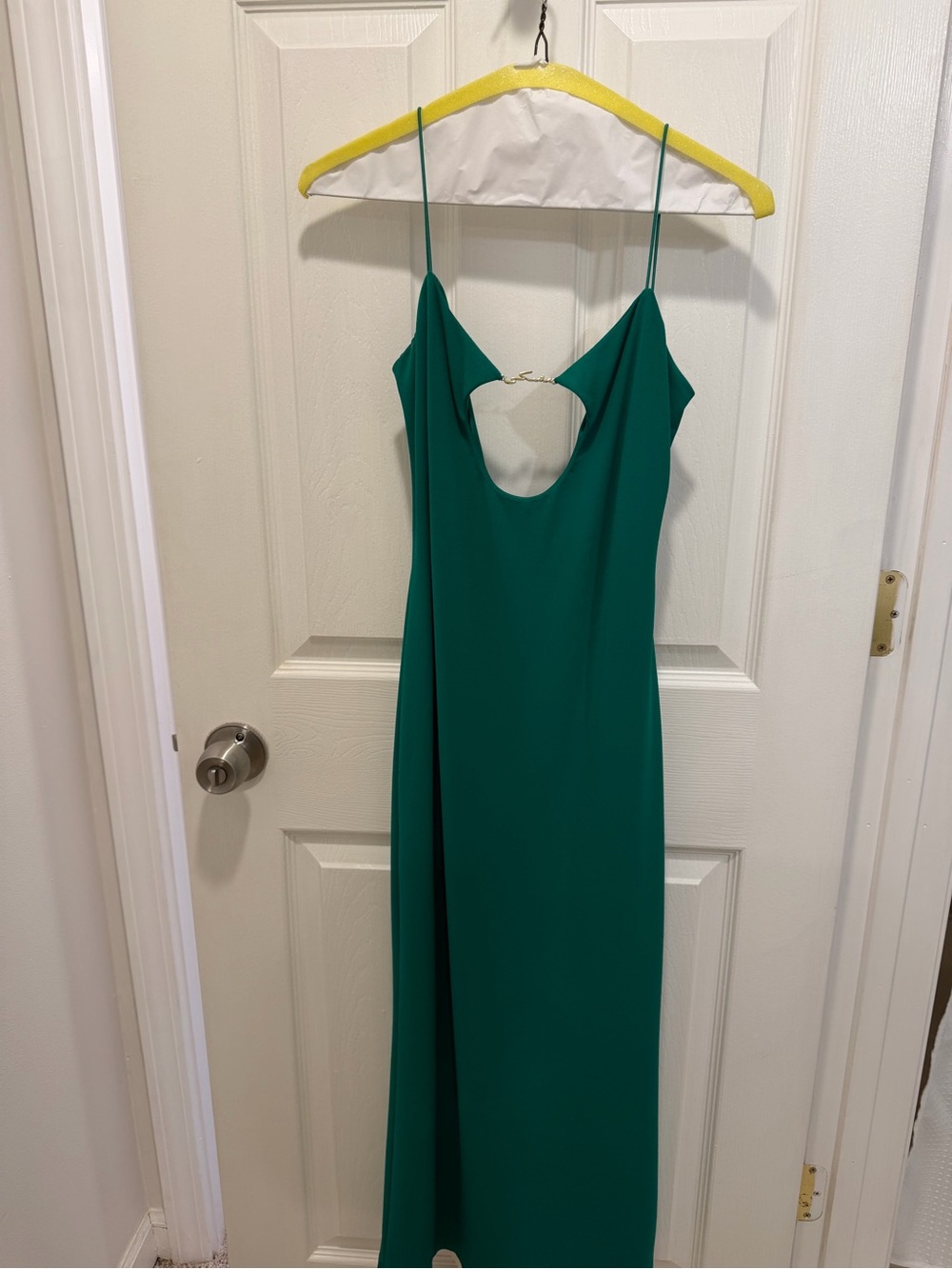 Meshki Elegant Green Spaghetti-Strap Cutout Dress